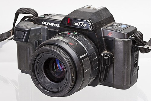 Olympus OM77AF 35mm SLR with Olympus 35-70mm f/3.5-4.5 Lens for Parts or Repair - Picture 1 of 6