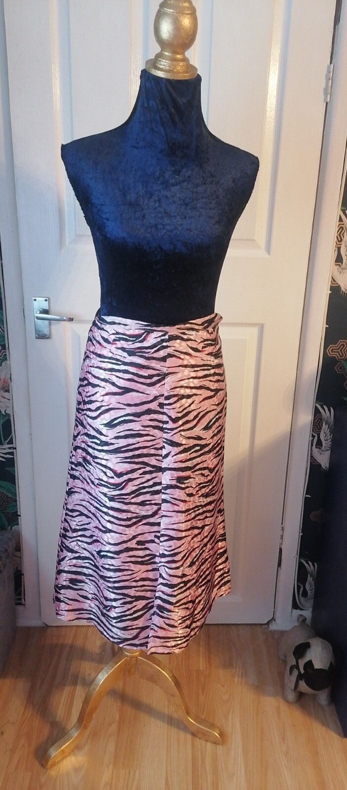 Picture 1 of 4