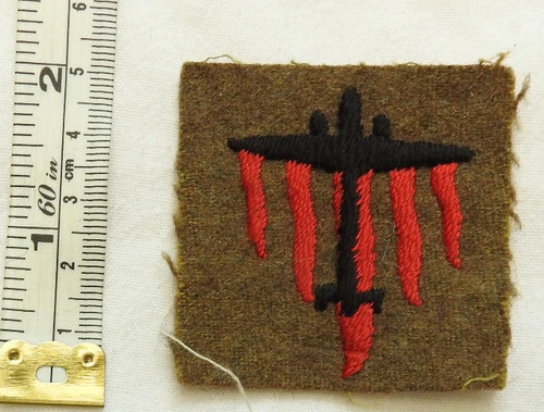 An Original Military WW2 5th Anti Aircraft Division Cloth Formation Badge (5022)