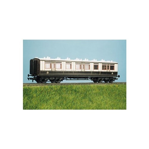 Parkside Coaches detailed plastic model kits in OO gauge - Picture 12 of 15