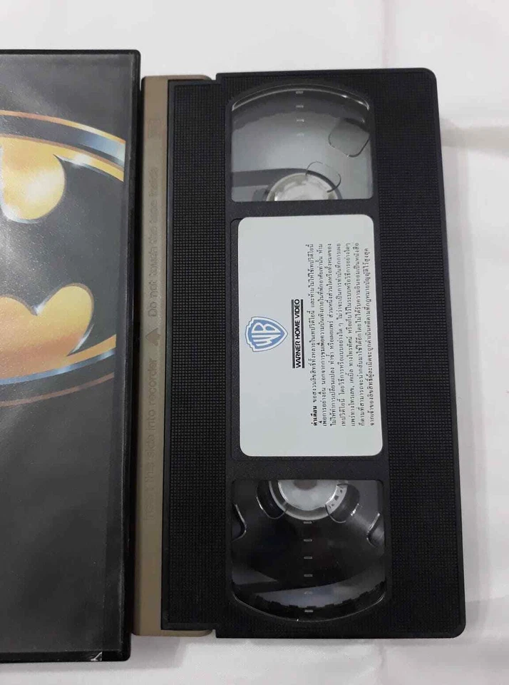 Batman Original 1989 VHS Tape Jack Nicholson Michael Keaton SUPER RARE - Image 3 of 4