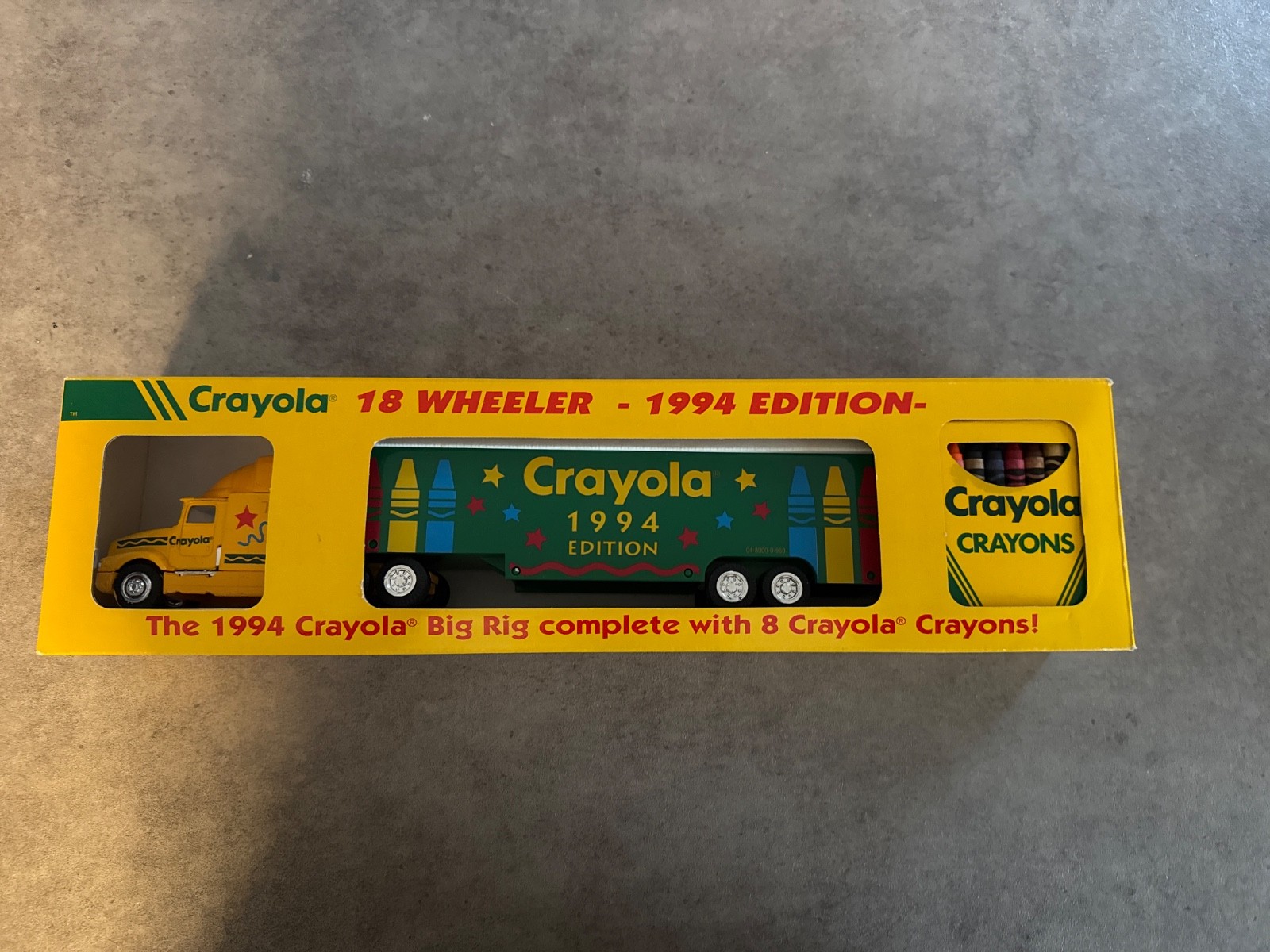 VINTAGE 1994 CRAYOLA 18 WHEELER DIE CAST CRAYONS NIB