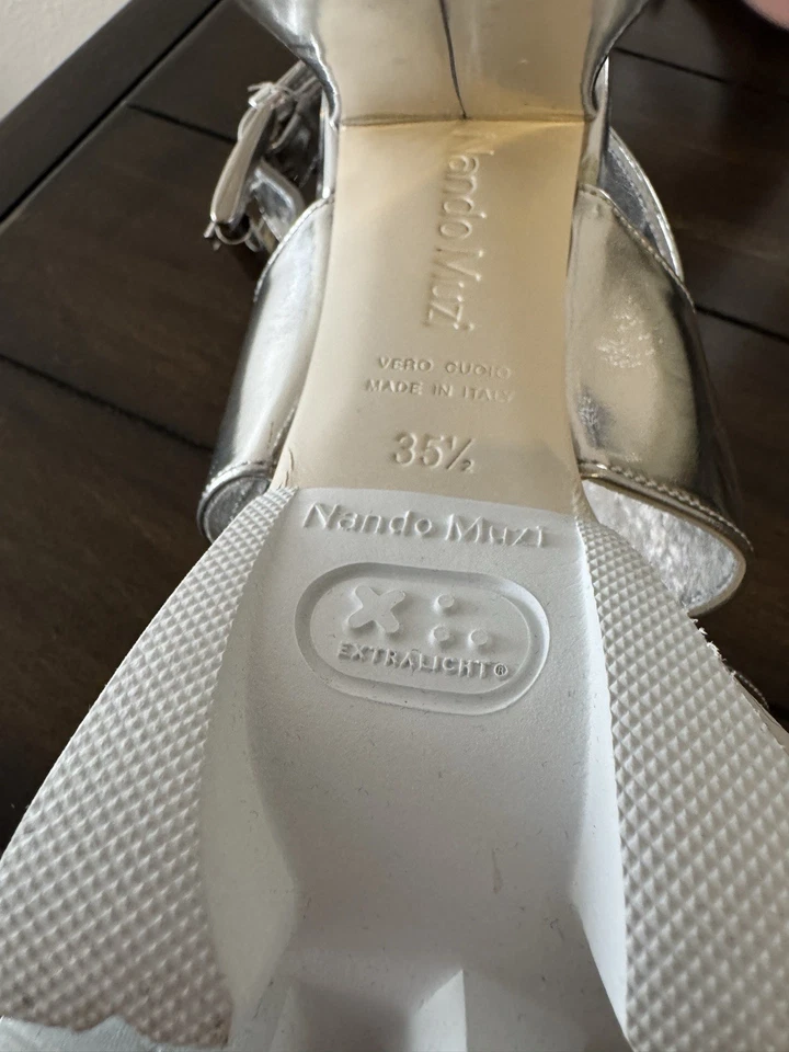 Sandalias de plataforma Nando Muzi plateadas de tacón talla 35,5 / EE. UU. 5,5 hechas en Italia Foto 4 de 4