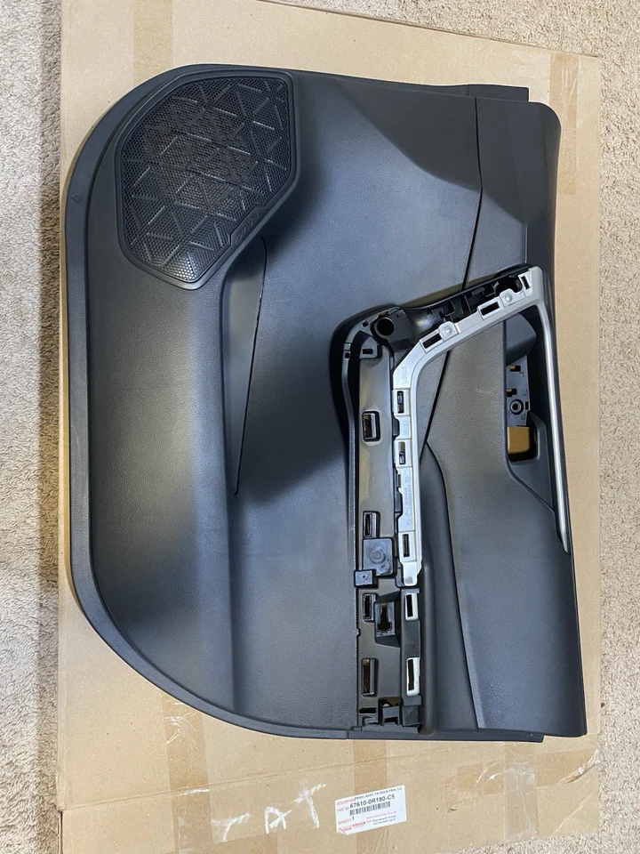 Conjunto de panel de moldura de puerta 676100R180C5 FR 19-25 Toyota RAV4 RAV4 Prime OEM Foto 2 de 4