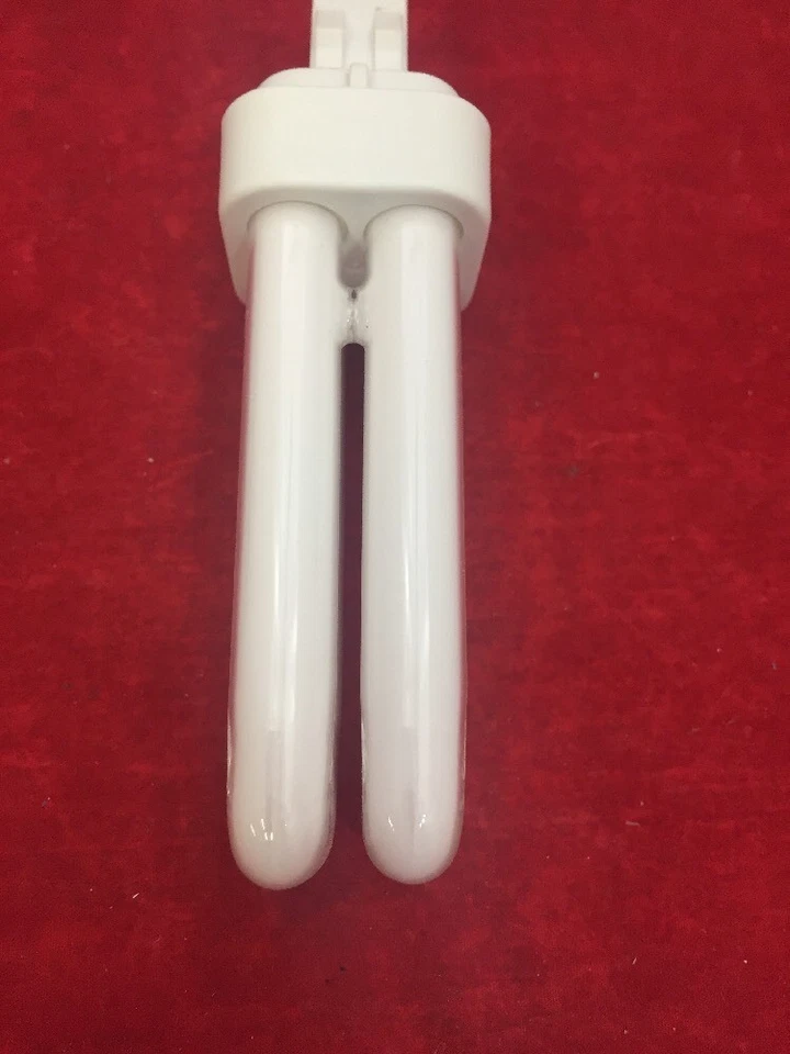 BOX OF 10 EIKO QT13/27 13 Watt 2700K QuadTube Fluorescent Lamp - Image 4 of 4