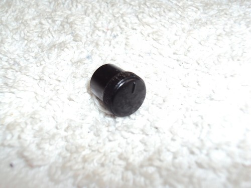 O.E.M. Kenwood TM-641, TM-741, TM-841, TM-941 Volume Knob  Part # K29-4575-04