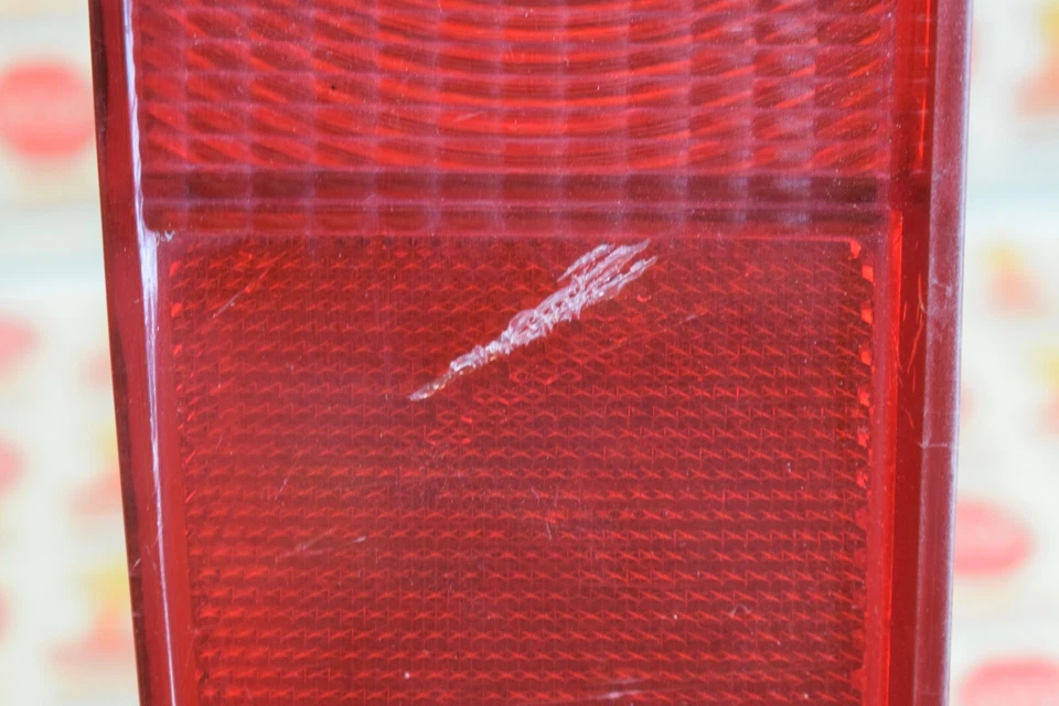 Luz trasera izquierda conductor Ford E150 E250 E350 1975-1991 E4ub-13405-aa OEM Foto 3 de 4