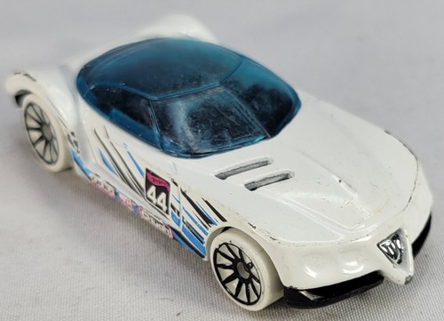 Hot Wheels Golden Arrow - 2013 - Picture 2 of 3