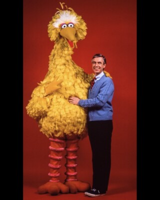 MR. FRED ROGERS & BIG BIRD 8x10 PHOTO #6 SESAME STREET MR. ROGERS NEIGHBORHOOD