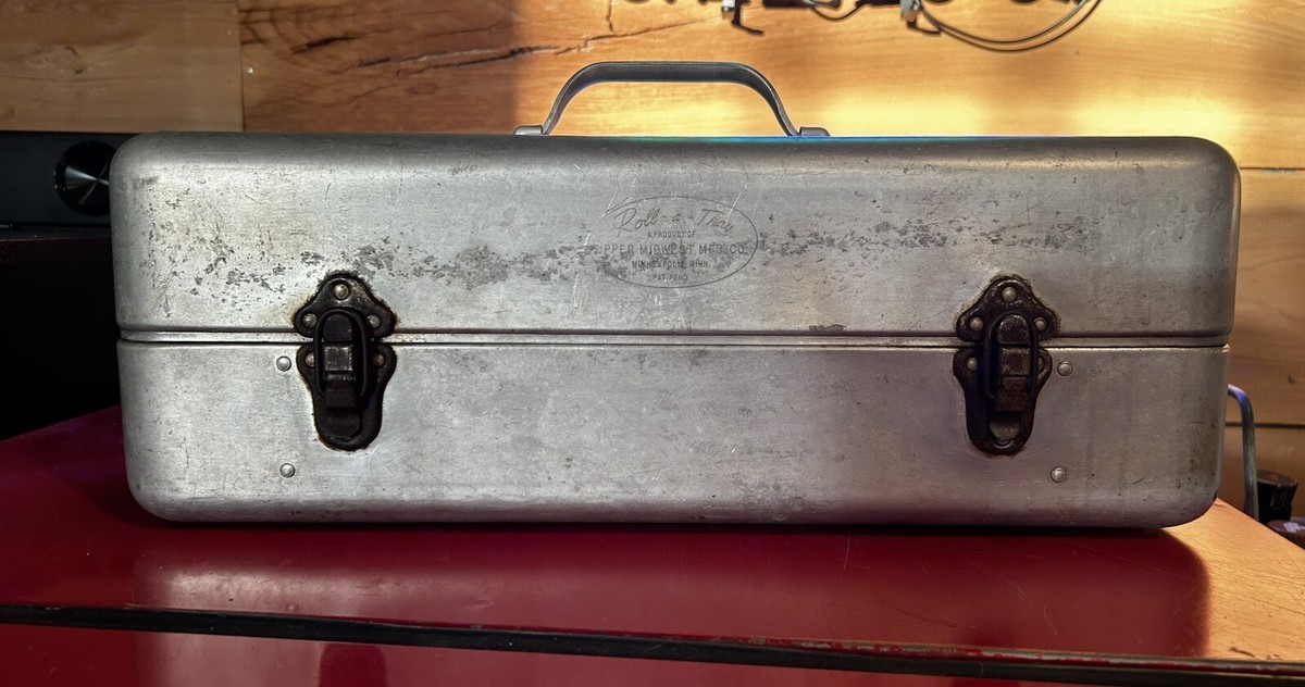 Vintage ROLL-A-TRAY Tackle Box by Upper Midwest MFG, CO. | eBay Vintage ROLL-A-TRAY Tackle Box by Upper Midwest MFG, CO. | eBay