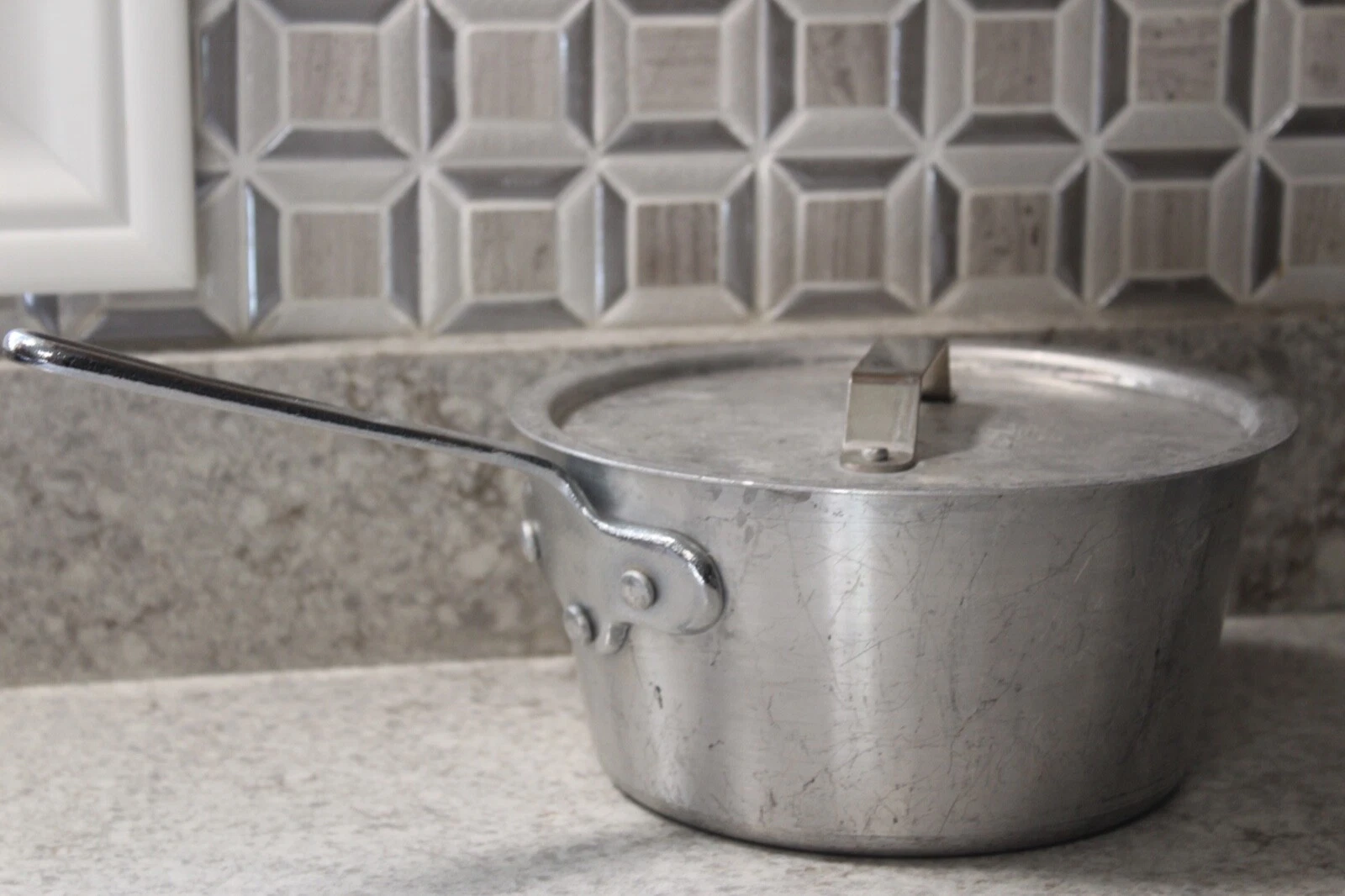 vintage Eagle ware pan, pot, 8" diam 4" deep aluminum NSF