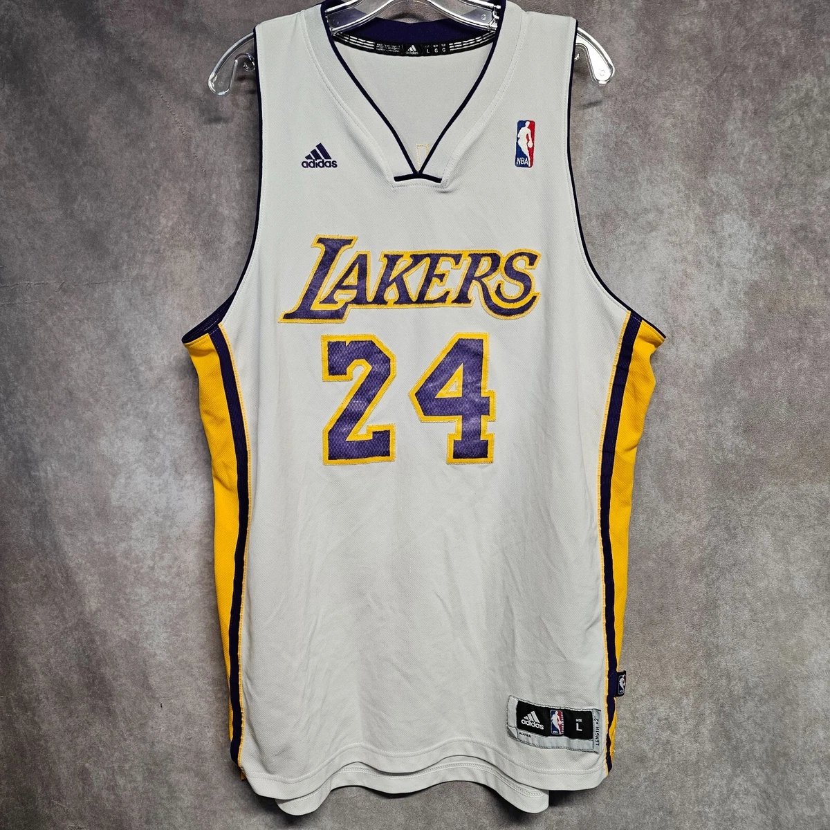 Preços baixos em Adidas Kobe Bryant Los Angeles Lakers Roupas e