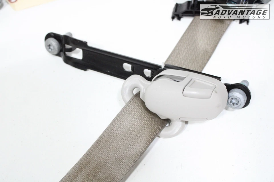 Cinturón de seguridad delantero izquierdo del lado del conductor Chrysler Voyager 2020-2024 con tensor OEM Foto 4 de 4