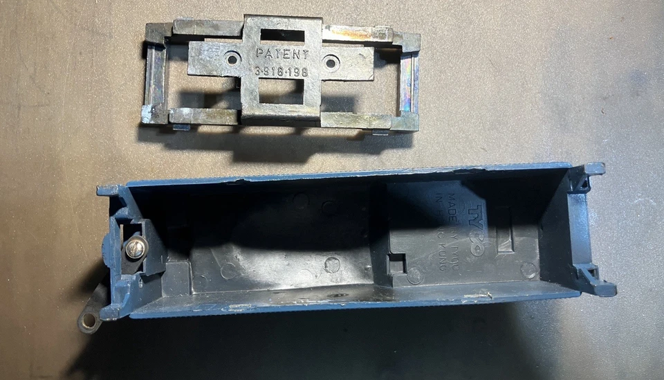 TYCO HO Royal Blue Steam Engine Tender Parts - Image 2 of 2