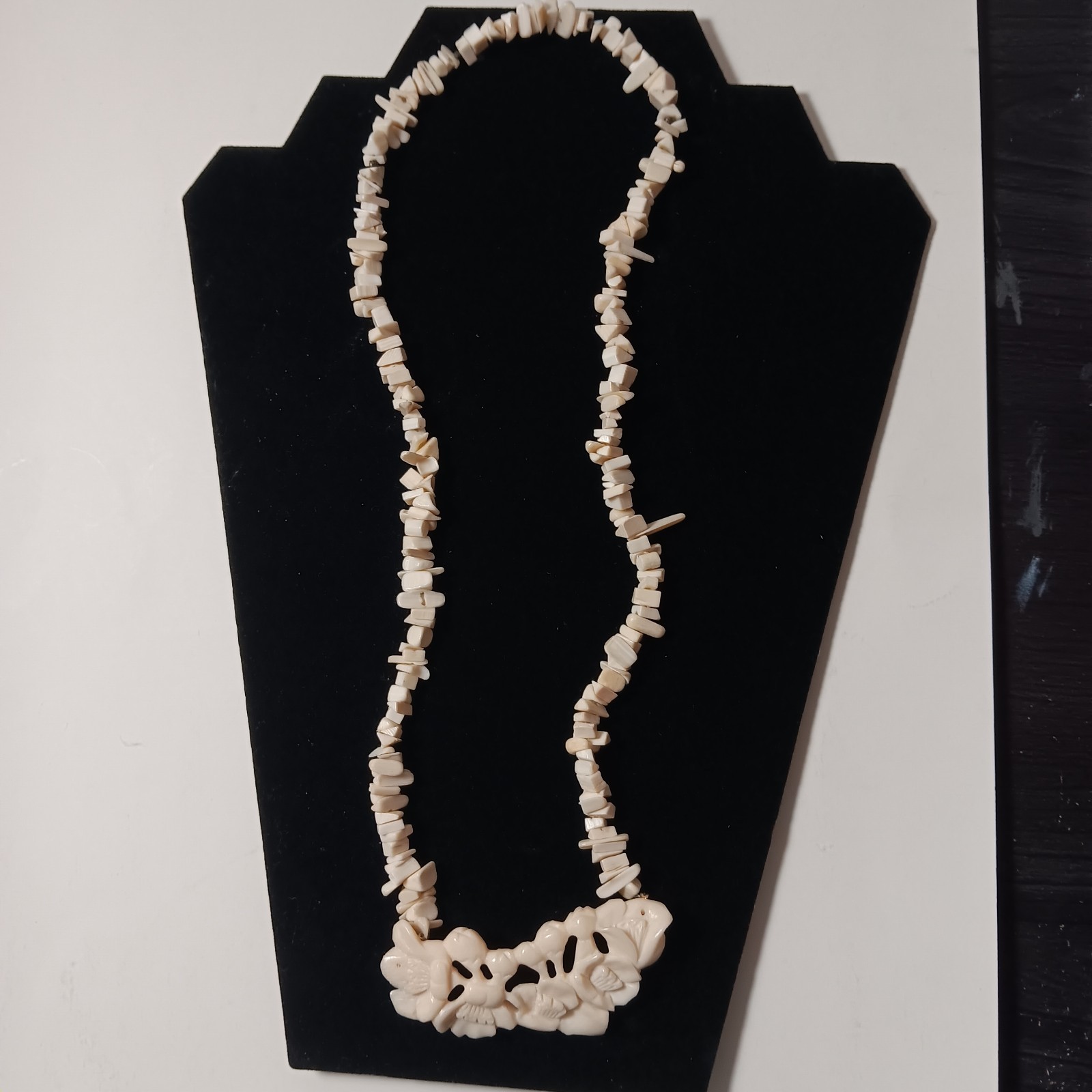 Carved Shell Flower Necklace Fixed Loop Boho Cost… - image 6