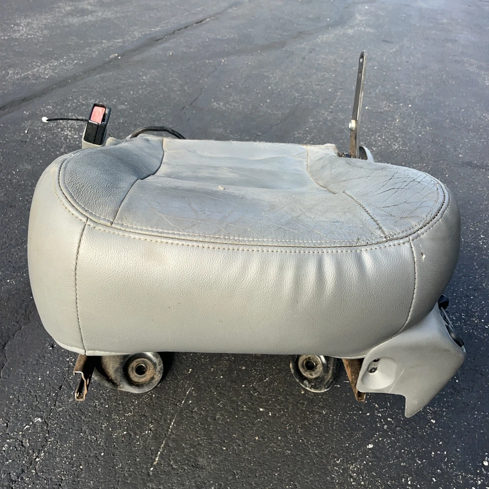 Cojín de asiento inferior del conductor 99-07 Ford F250 F350 Excursion cuero gris eléctrico OEM Foto 2 de 4