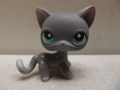 LITTLEST PET SHOP GREY CAT WITH GREEN 