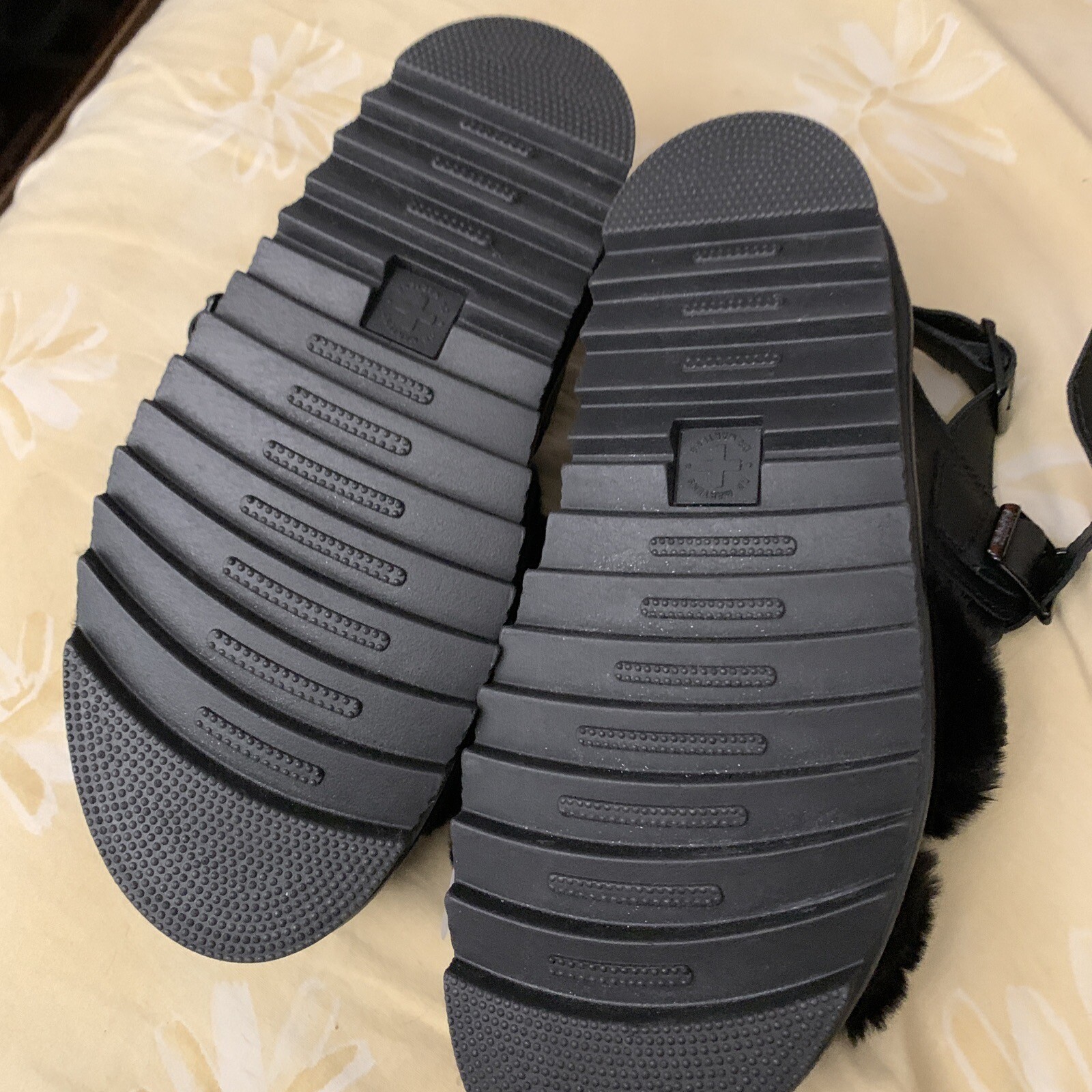 Dr. Martens Women's VOSS II Fluffy Black Platform Sandals Size 9 image 5