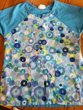 Peaches Scrub Top Xs  Blue With Flowers