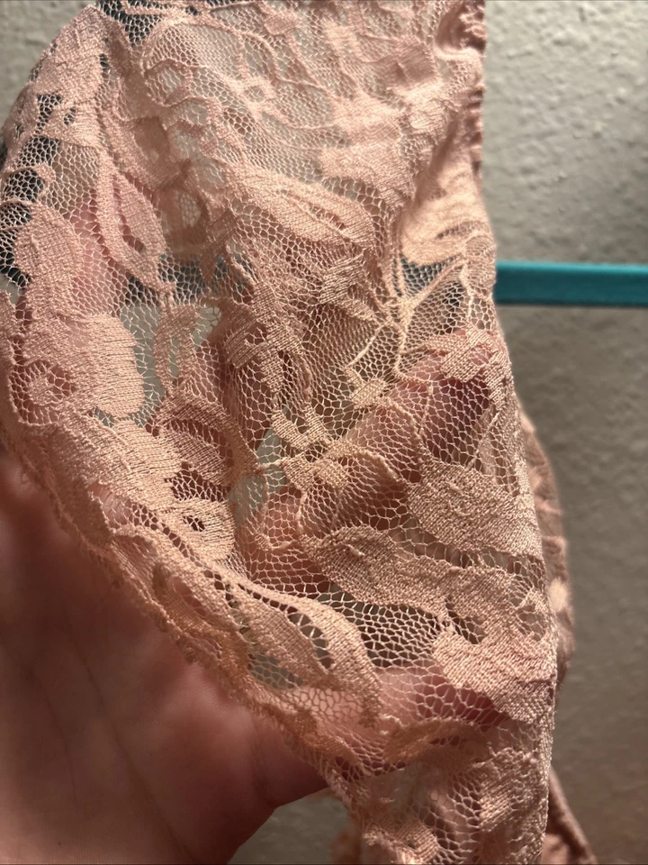 Large Woman’s Maternity Lace Dress Perfect For Your Photoshoot Fitted Waist 2 La - Image 4 of 4