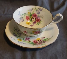 Vintg Teacup & Saucer Bell China Co, Lovely Flowers, FREE SHIPPING!!