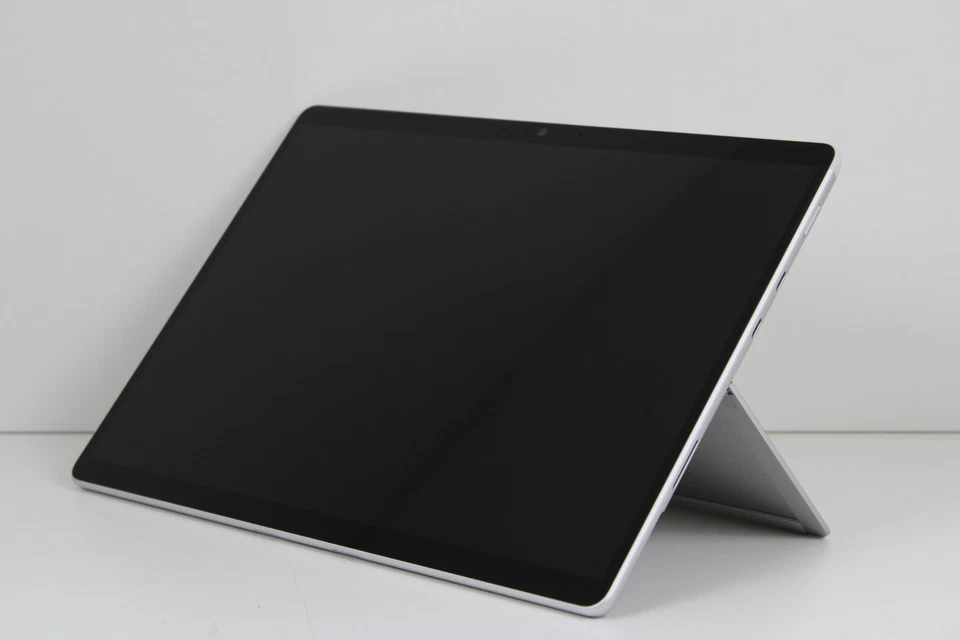 Microsoft Surface Pro 8 - 128GB SSD - 8GB RAM - Core i5 - functional!!!!!!!!!!!!