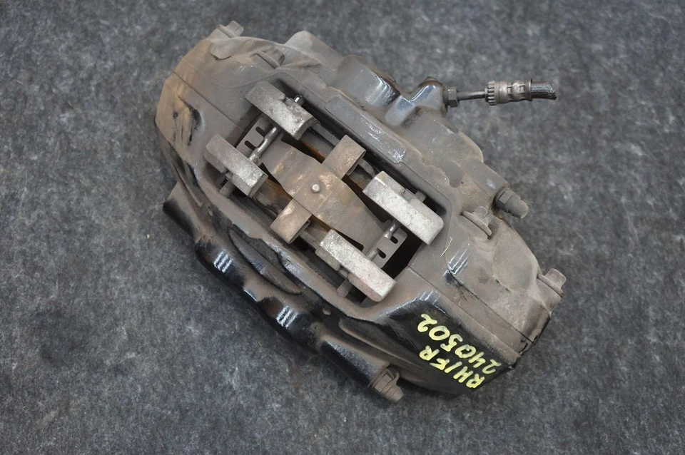 Pinza de freno delantera derecha y soporte negro OEM 34116870628 Bmw I8 14-17 19-20 Foto 3 de 4