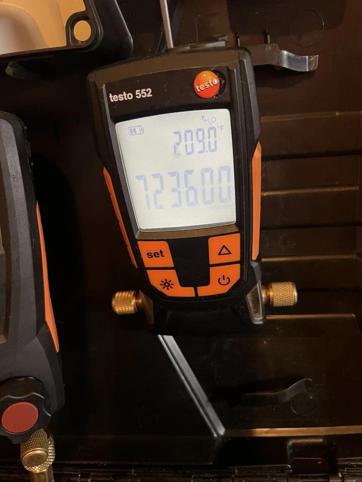 Colector digital Testo 550 HVAC + Paquete Testo 552 con mangueras y estuche rígido💥 Foto 3 de 4