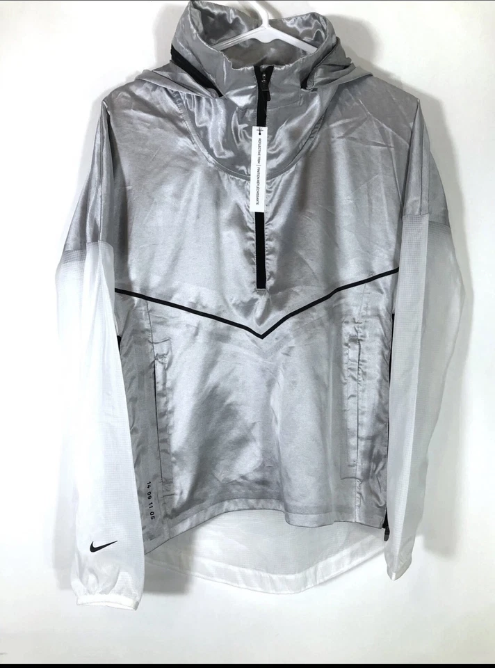 Nike Tech Pack Jacket Womens XS Silver Reflective Hooded Windbreaker AT1128-095 - Image 2 of 4