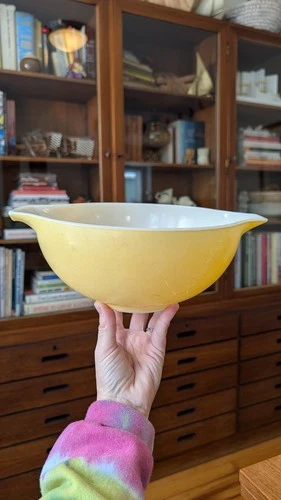 Vintage Pyrex 443 Town & Country Yellow Cinderella Mixing Bowl 2.5 Qt