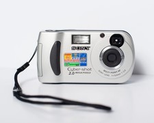 Sony Cybershot DSC-P31 2.0MP Silver - point and shoot