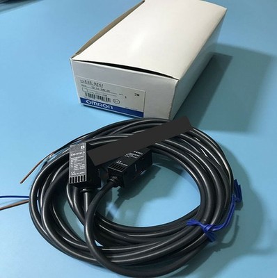 New   Photoelectric Switch E3S-BT61   #bv