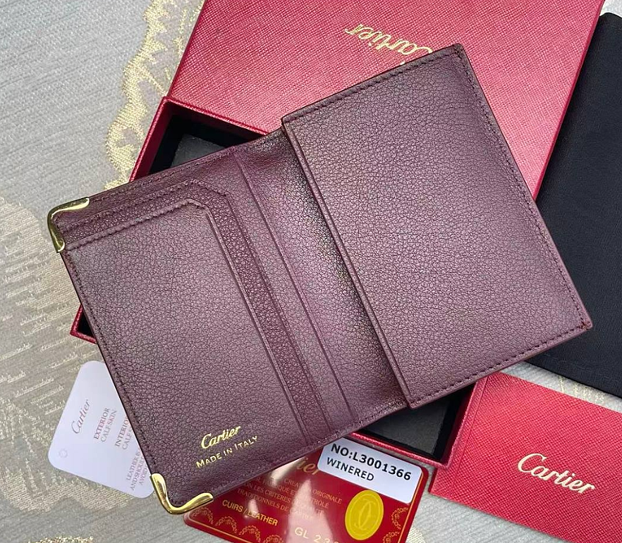 新品未使用⭐︎Cartier 名刺入れ ワインレッド Cartier Must de Cartier Red Calfskin Leather 4CC Card Holder