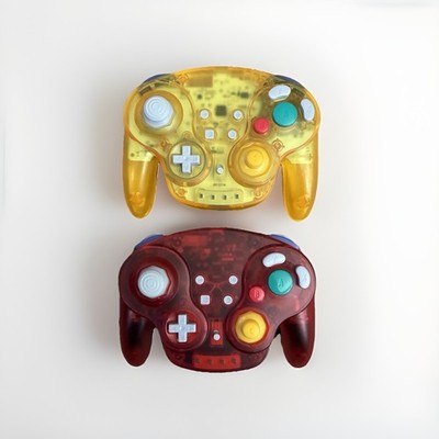 Retro Fighters BattlerGC Wireless GameCube Controller Pair - Orange & Red