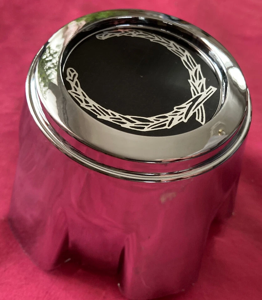 Tapacubos central rueda Chevrolet Camaro Pontiac FIREBIRD Z28 CM7903 C cromo  Foto 3 de 4