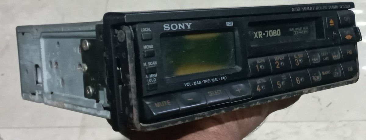 Sony XR-7080 Pullout Cassette car stereo Tuner old school Rare