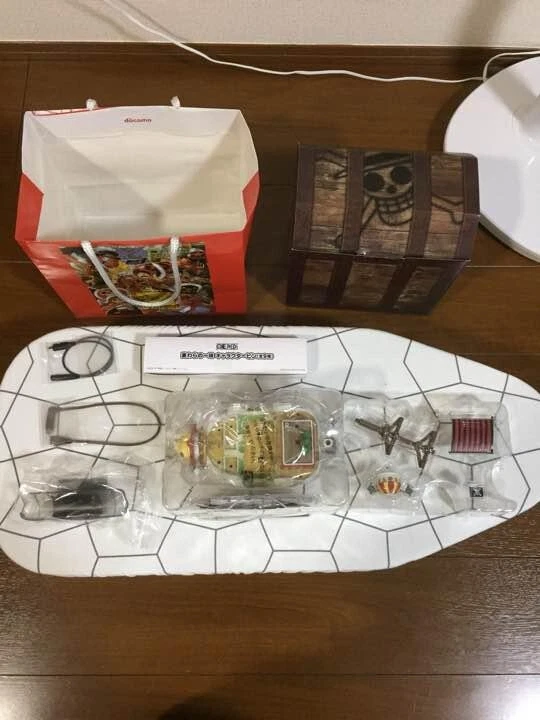 DOCOMO NEC N-02E ONE PIECE LIMITED EDITION ANDROID SMARTPHONE w/Box from Japan - Image 2 of 4