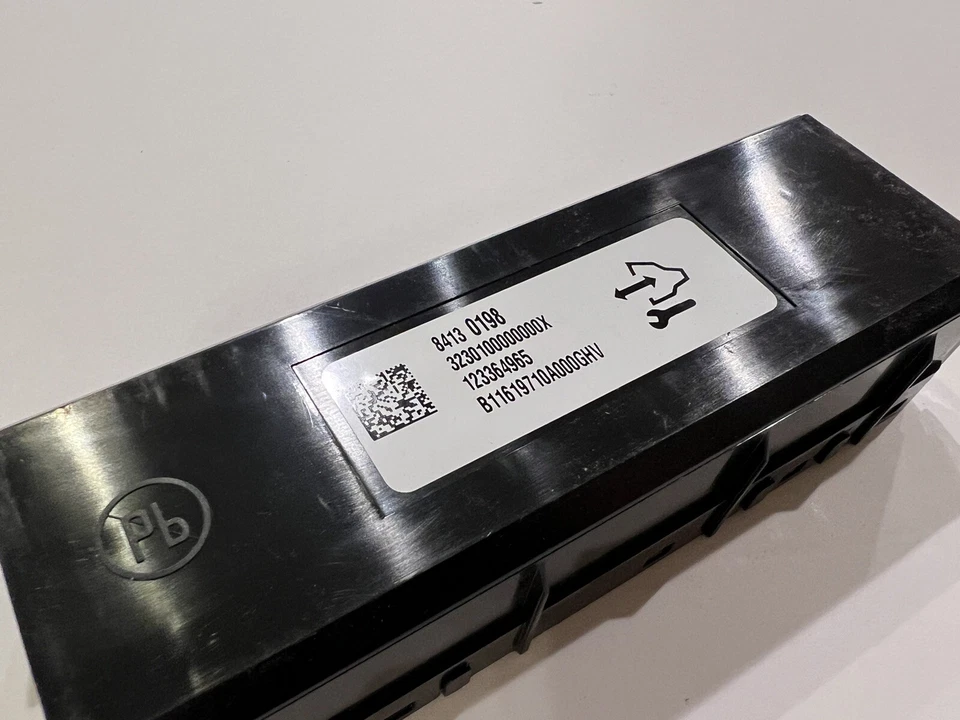 Cadillac CT6 2017 unidad de módulo de control remoto de calefacción y aire acondicionado OEM 84130198 Foto 2 de 4