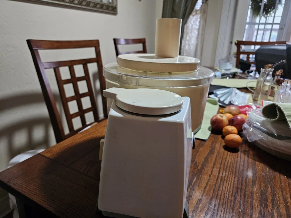 Bosch Universal Plus 6,5 Qt. Batedeira branca - Imagem 3 de 4