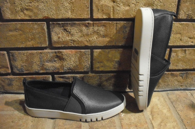 Vionic Slip-On Shoe 7, 8 & 10 B/Pick Black Cambria or Snake Demetra MSRP$120
