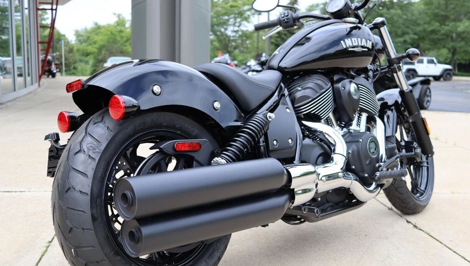 印度 Chief Stock Exhaust 2022 黑色带铬隔热罩全新起飞 Z7 — 第 2/4 张图片