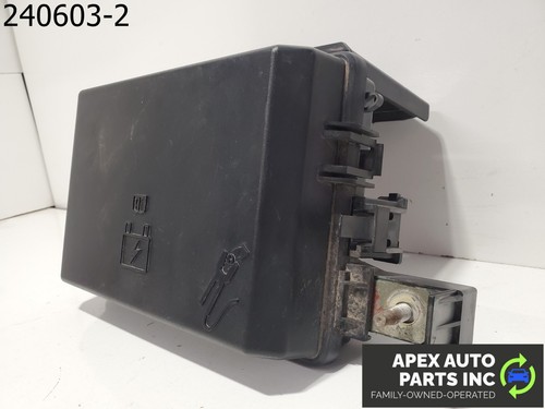 OEM 2008 Dodge Charger 3.5L Fuse Box Fusebox Block Power Distribution Aa7143 - Picture 2 of 10