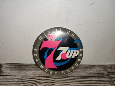 Vintage 3'' 7up pin Mix It Up C3