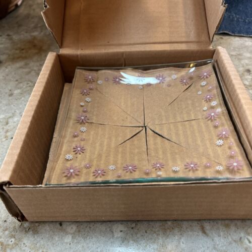 The Pampered Chef Daisy Dessert Plates Set of 3 Square 6” Pink Spring Tablescape - Picture 8 of 9