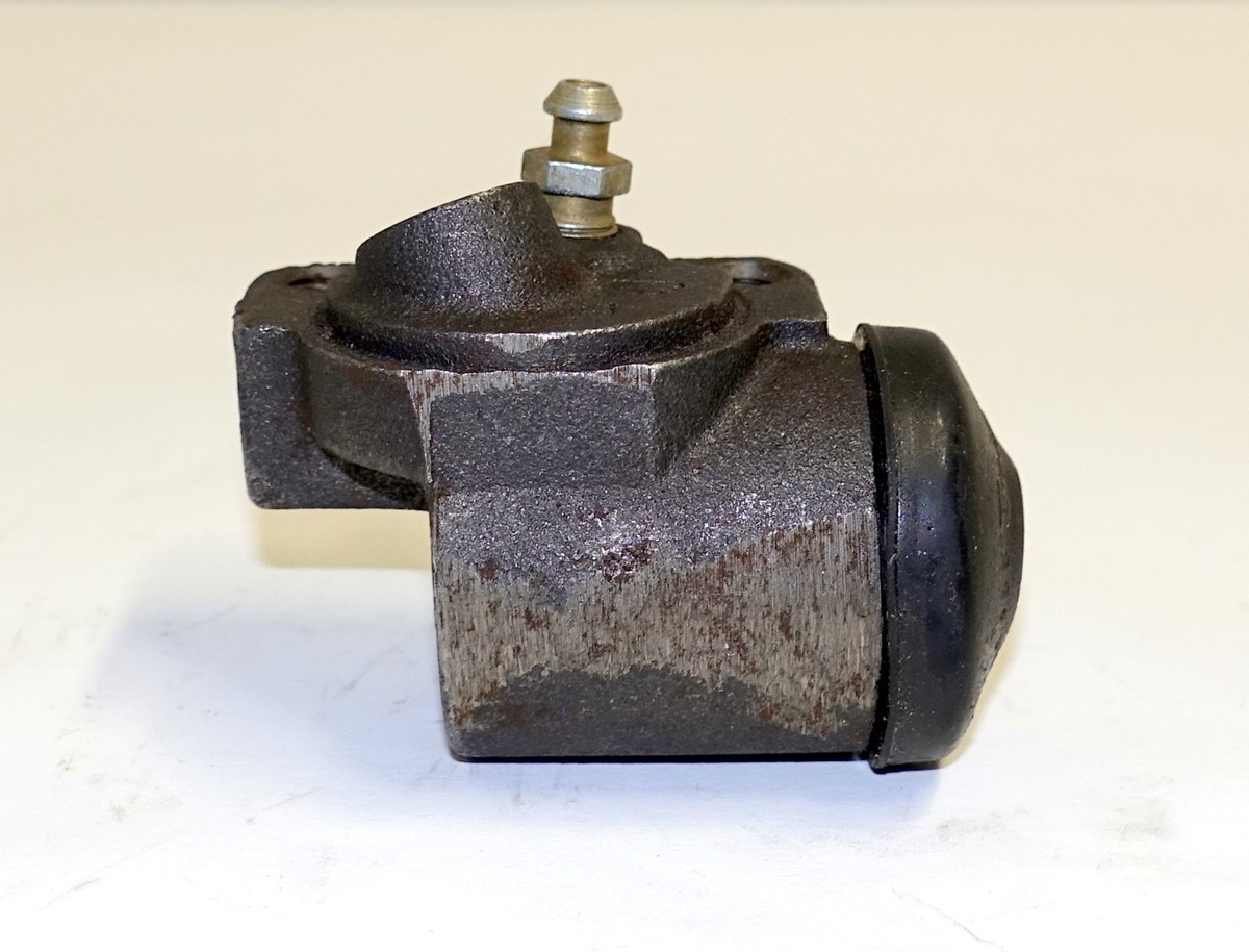 ゆう　206 Wheel Cylinder Brake System Ford Truck PN C2TZ2062A NSN 2530