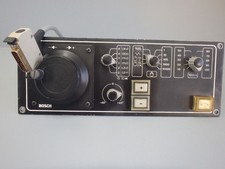 0386771027 - BOSCH - 038677-1027 / Control Panel With Crank USED