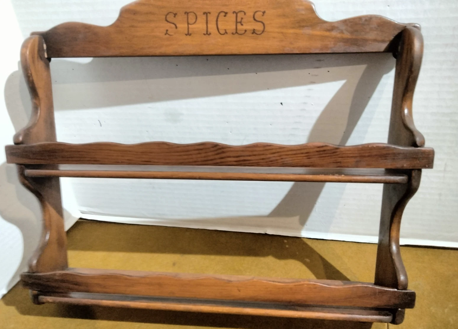VINTAGE 60'S FARMHOUSE COUNTRY KITCHEN (2) SHELF WOODEN WALL HANGING SPICE RACK
Opens in a new windo