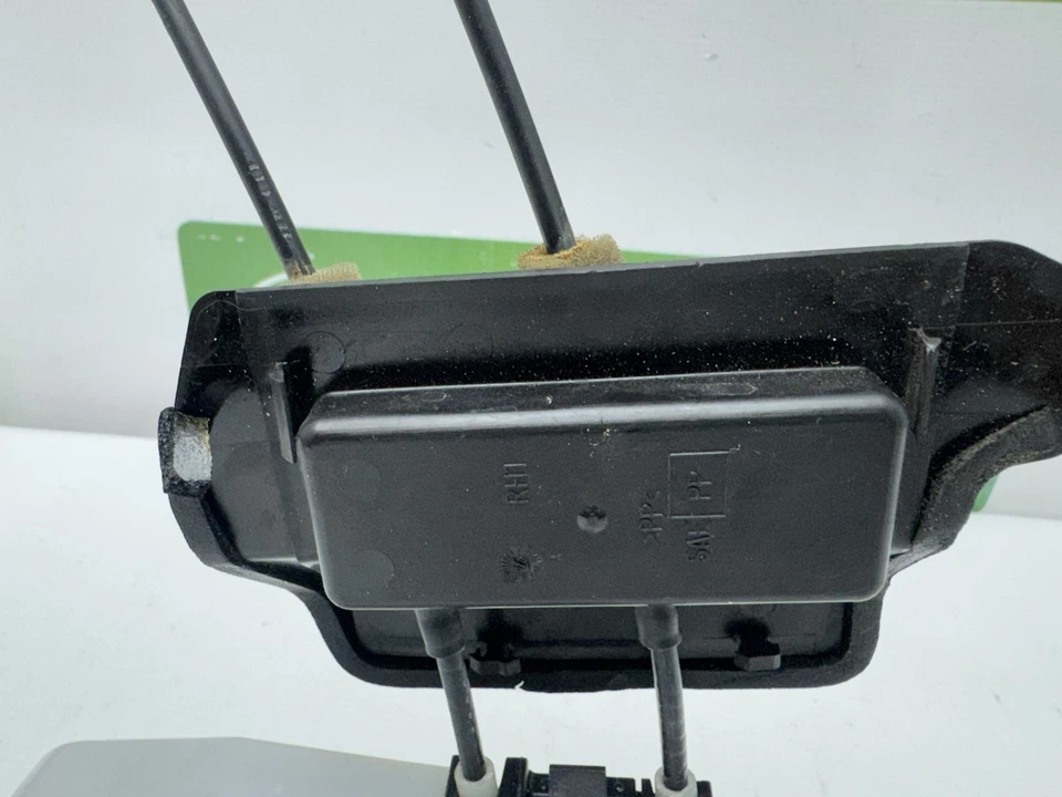 Actuador de cierre de cerradura de puerta delantera derecha Infiniti FX35 FX37 FX50 QX70 2009-2017 FABRICANTE DE EQUIPOS ORIGINALES Foto 4 de 4