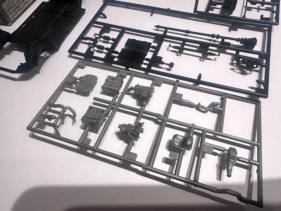 REVELL 1/25 Fast And Furious Green Mitsubishi Eclipse KIT INCOMPLETE READ - Image 2 of 4