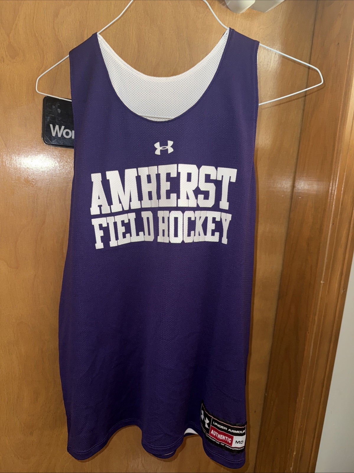 UNDER ARMOUR AMHEARST COLLEGE FIELD HOCKEY 🏑 REVERSIBLE M JERSEY (B73) thumbnail 5